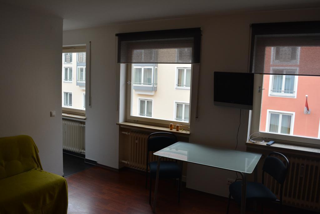 Leon * Nürnberg