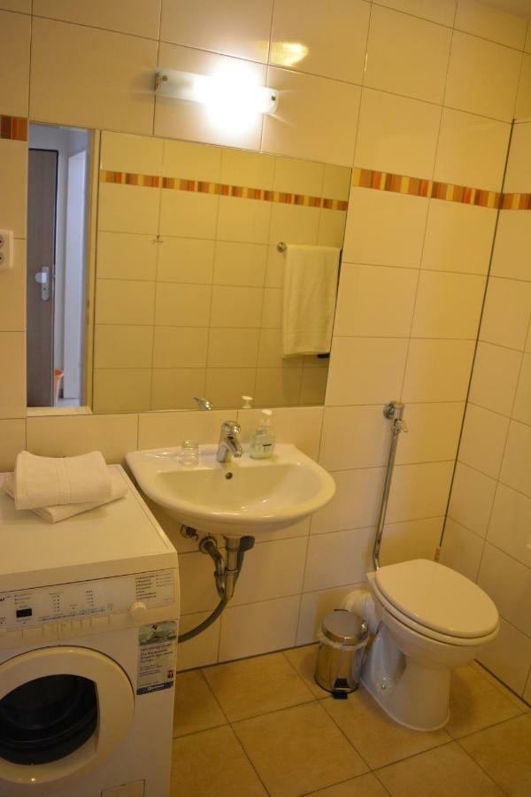 Leon Apartment